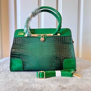 *BRAND NEW* Leather hand bag Green Crocodile
